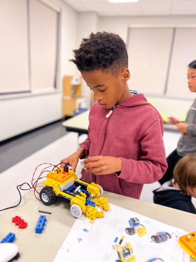 Engineer Race Cars @ Naperville Park District (5 weeks) (2024-01-08 - 2024-02-05)