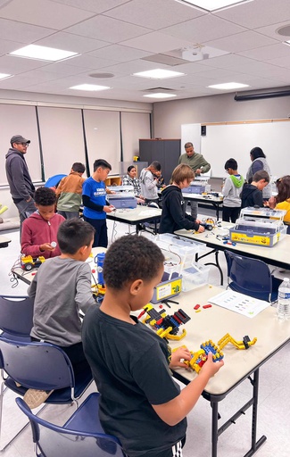 SPRING BREAK ROBOTICS CAMP @ NAPERVILLE PARK DISTRICT (2024-03-25 - 2024-03-29)